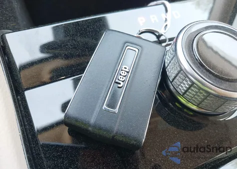 2021 Jeep Grand Cherokee L Limited 4X2 from USA, damaged, VIN 1C4RJJBG4M8163973